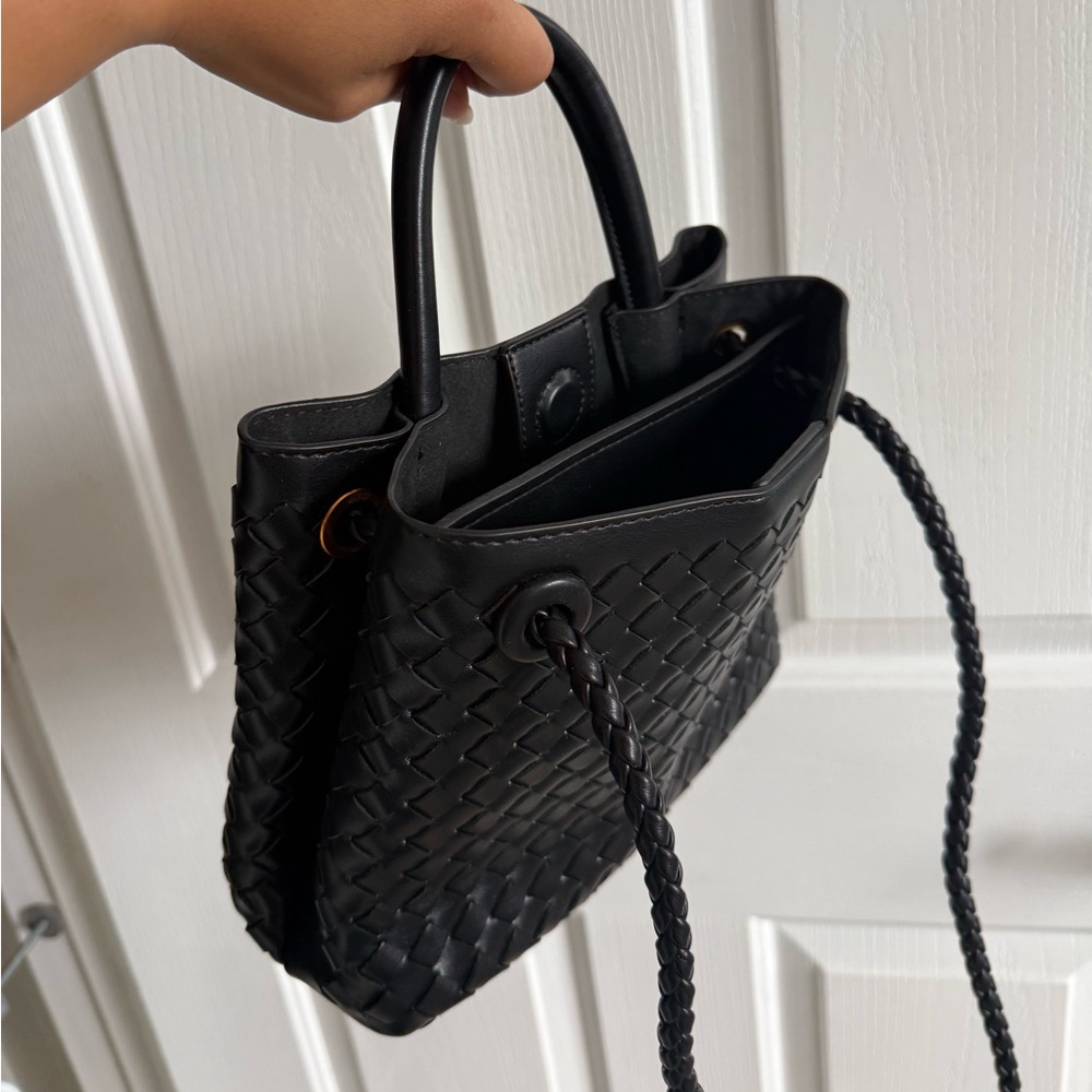 Black Bottega Andiamo Inspired Bag - Picture 3 of 11